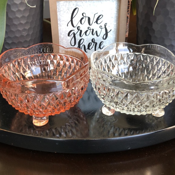 2pc Set Crystal Bowls for snacks, salads! Holds 2 1/2 cups. Like New Condition! - Picture 8 of 8